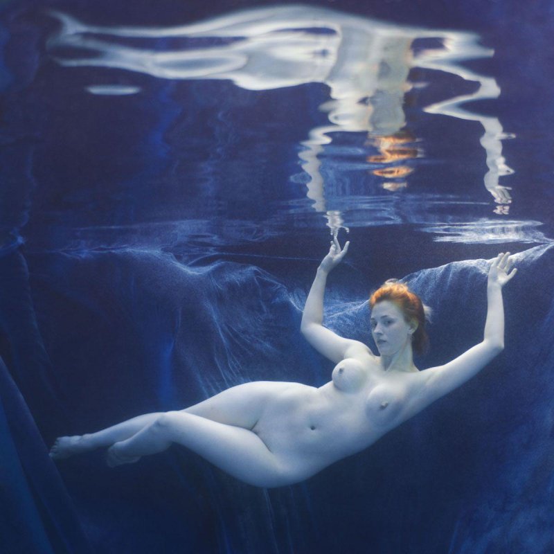 Подводные съемки ню