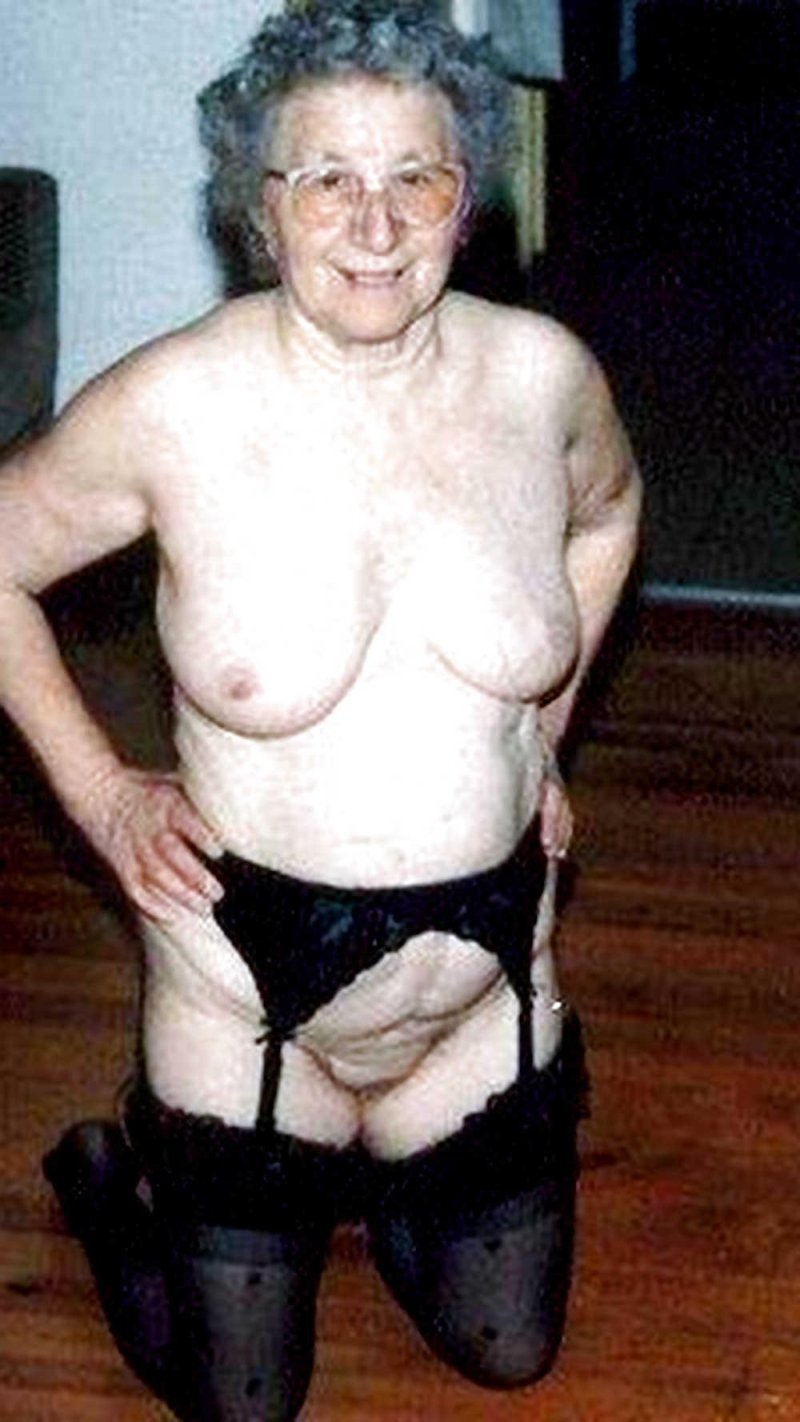 Очень старые голые бабушки