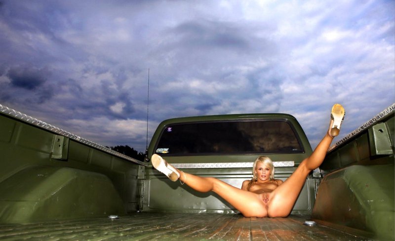 Эротика пикап