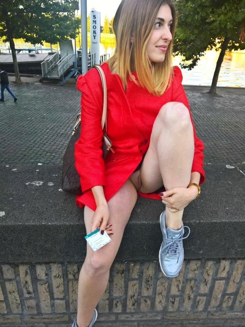 Бесстыдницы на улице