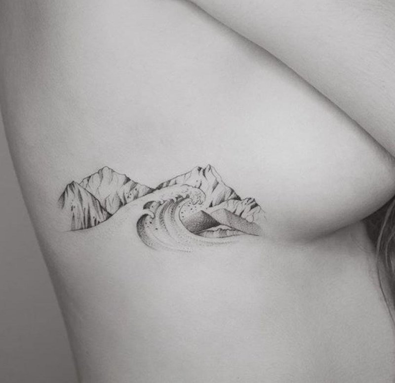 Тату волны и гор