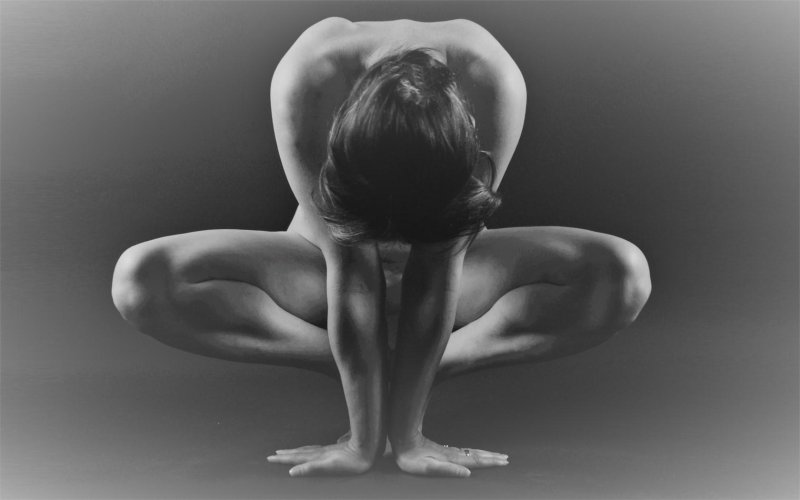 Обнаженная йога