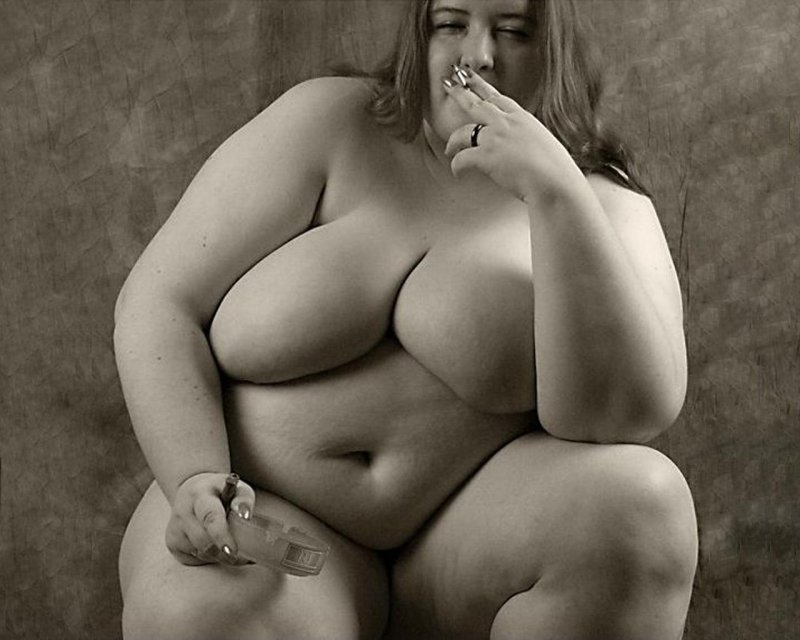 Демотиваторы голые толстушки