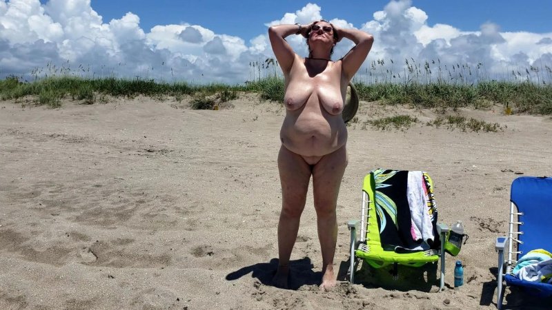 Частное нудисткий пляж старушки