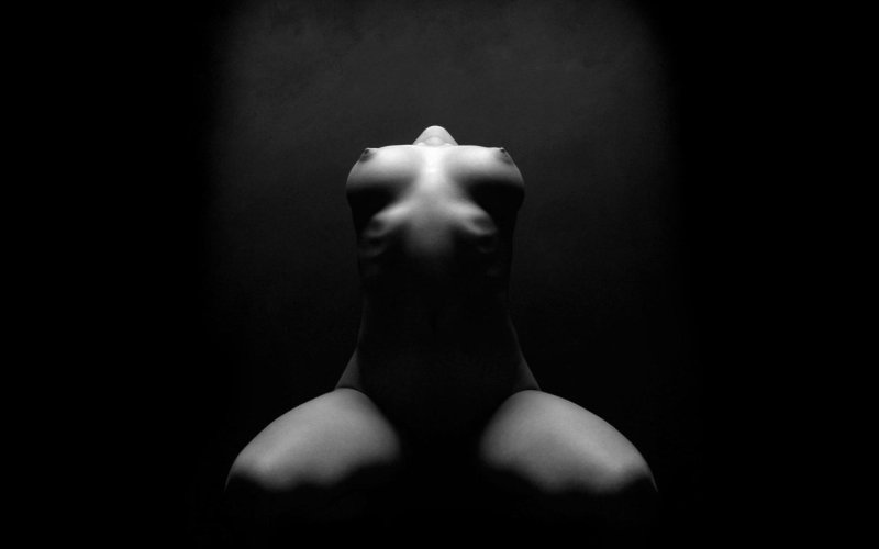 Черно белая эротика