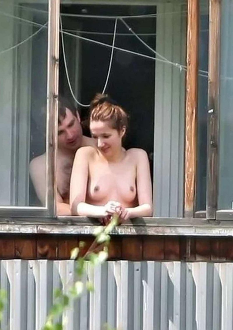 Секс на балкон