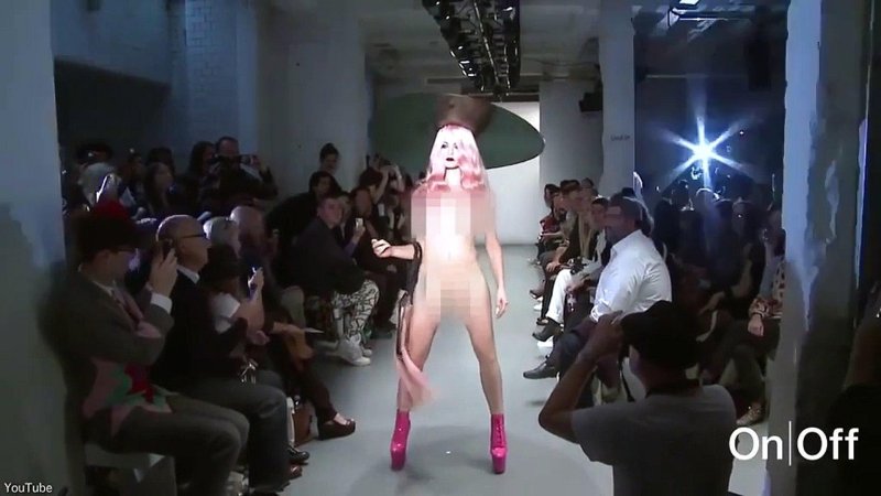 Голая мода чарли ле минду