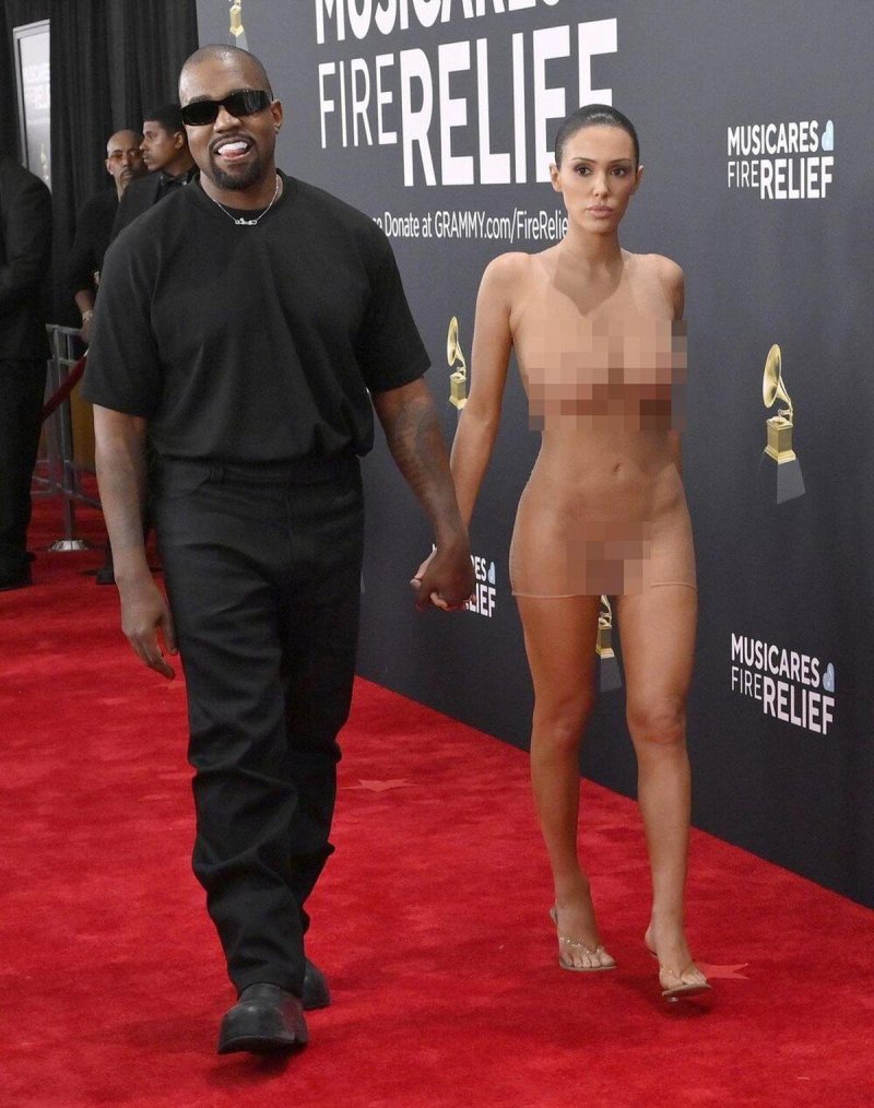 Жена канье уэста на грэмми без цензуры