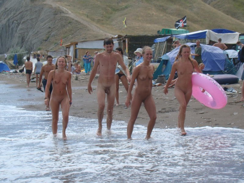 Нудиский пляж школьники