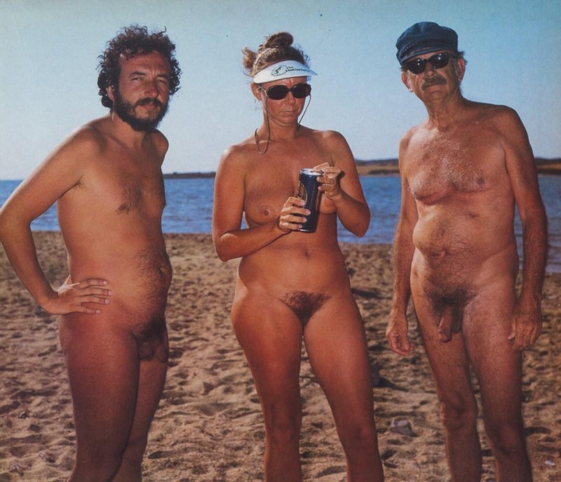 Очень волосатые нудистки