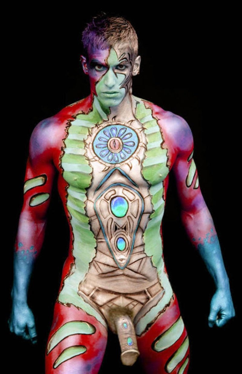 Мужской бодиарт