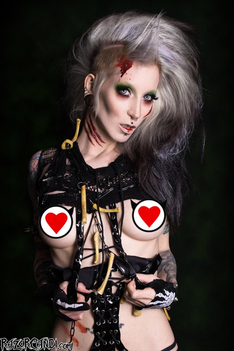 Красивые голые готессы