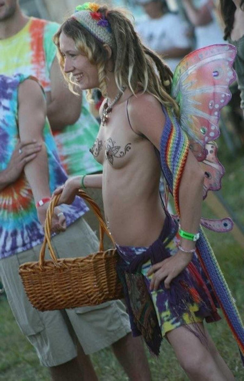 Хиппи фестиваль русские девушки ню