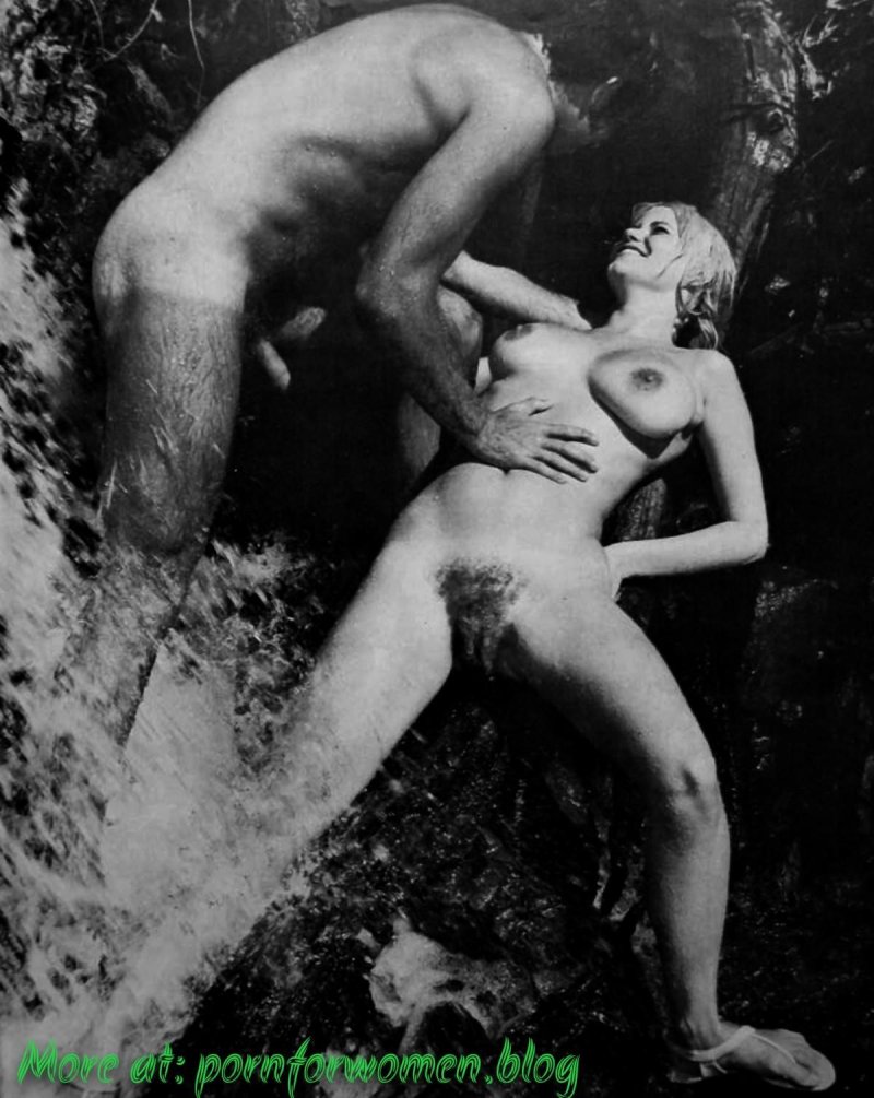 Волосатый трах на природе ретро