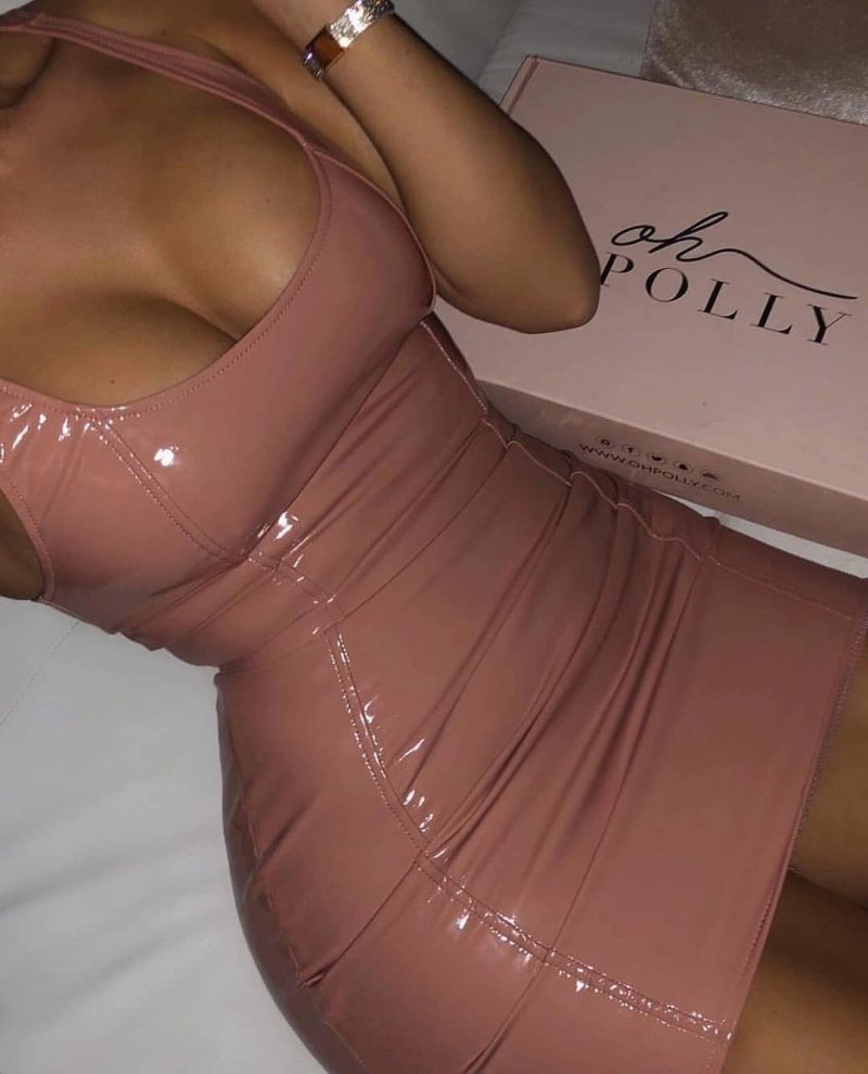 Спустила платье