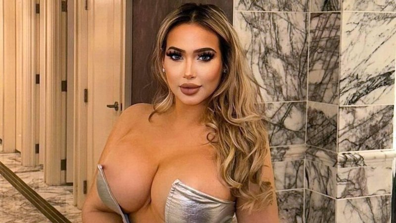 Сиськи наших подписчиц