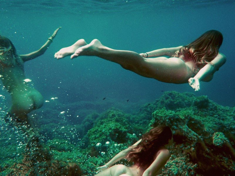 Подводная фотосессия ню