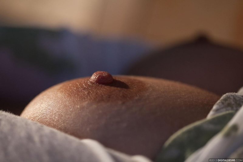 Женские соски крупным планом