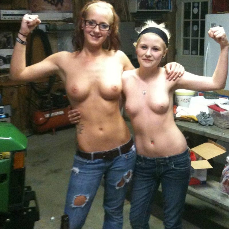 Топлесс в школе