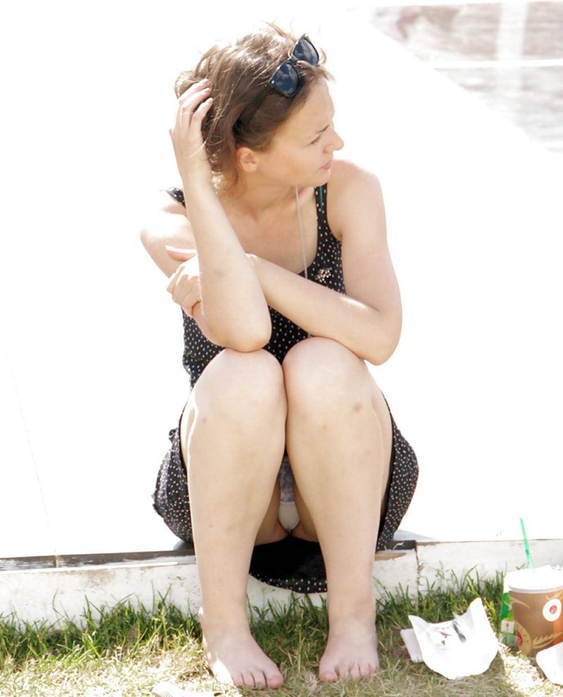 Девушки на корточках подсмотренное