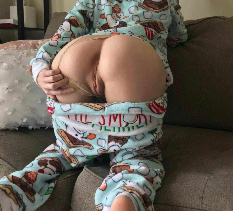 Kay Kay sexy ass in Pajamas