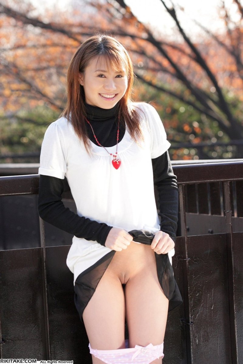 Азиатские девушки без трусов