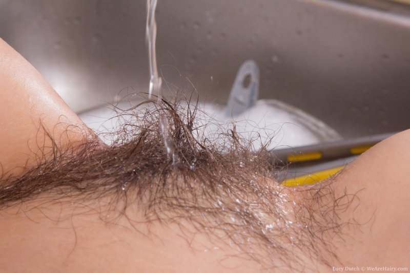 Маленькие волосы на лобке