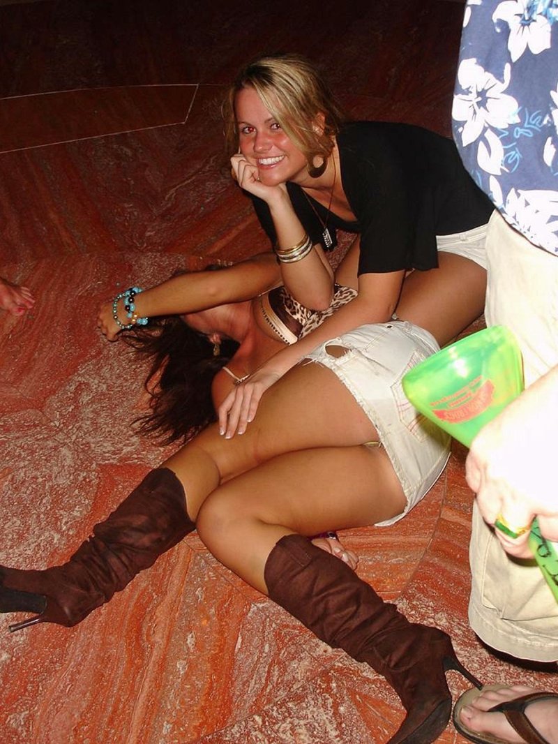 Разврат на новогоднем корпоративе