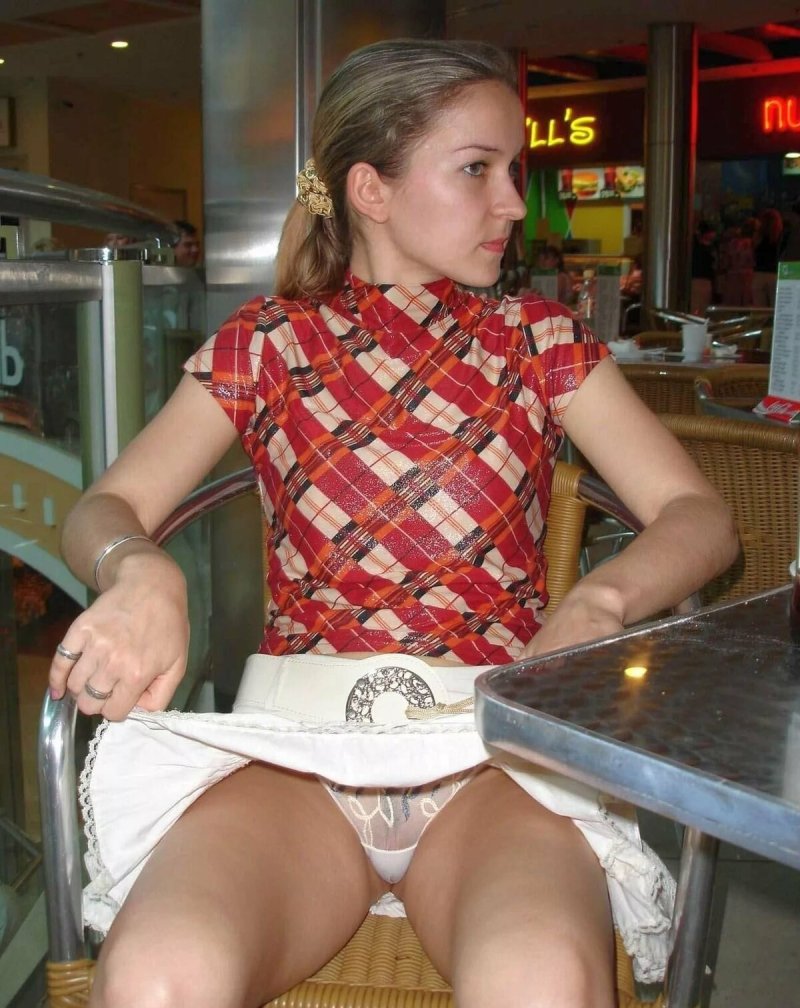 Засветилась без трусиков